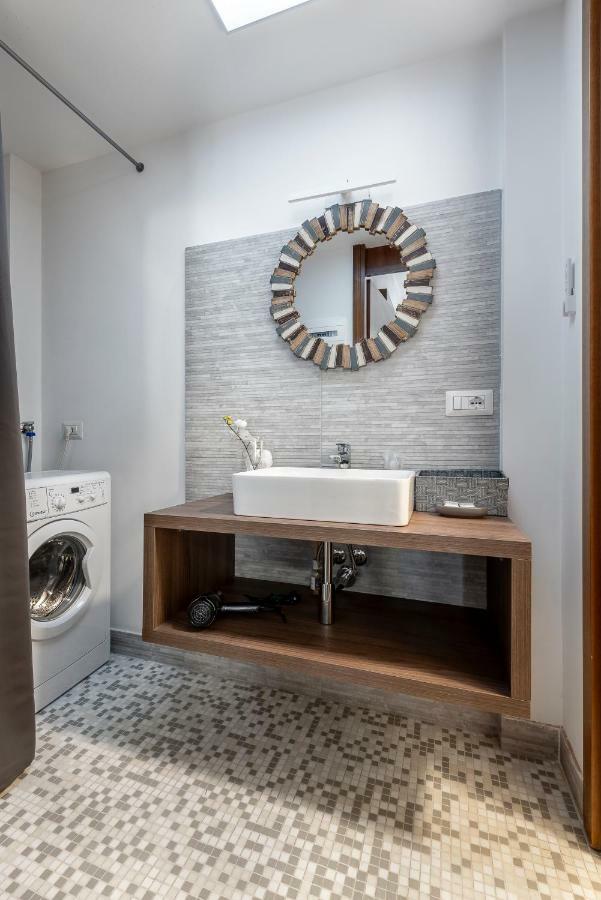 Amy Apartments, Sanzio 7 *